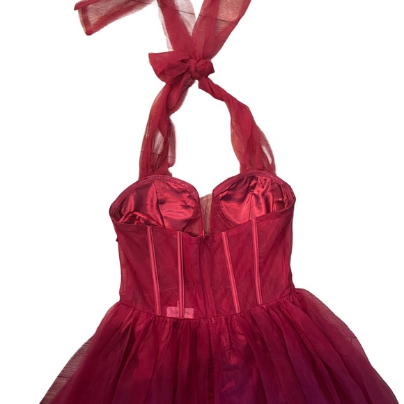 Faeresty Red Halter Dress - Picture 4 of 5